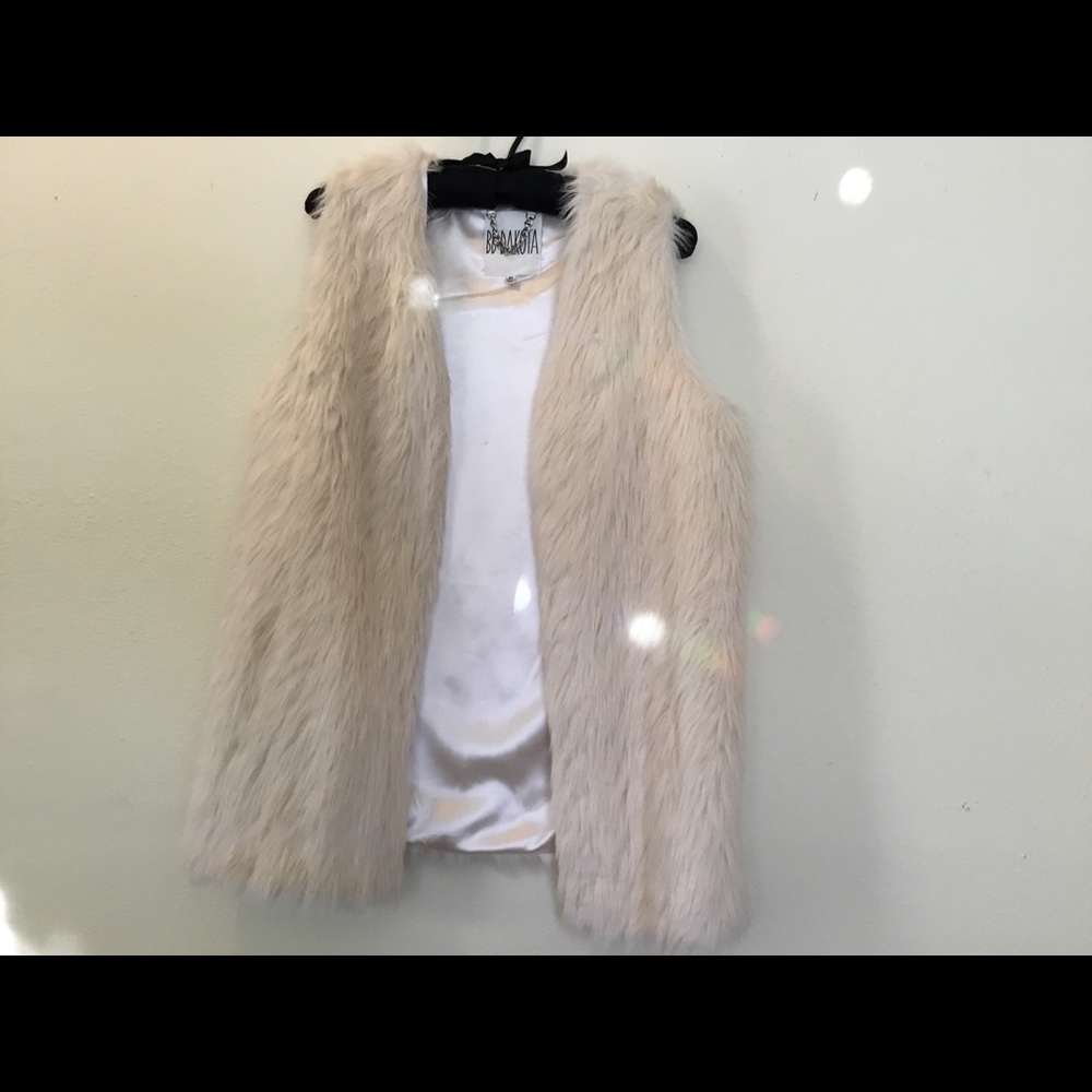 Faux fur ivory vest